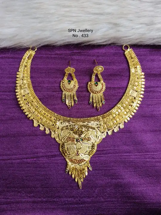 Necklace uploaded by New Maa Online Shopping on 4/10/2023