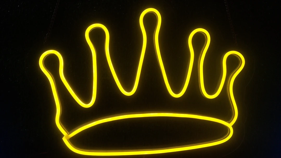 Crown 👑 neon sign 24*24(inches) uploaded by business on 4/10/2023