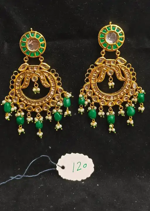 Parrot earring uploaded by business on 4/10/2023
