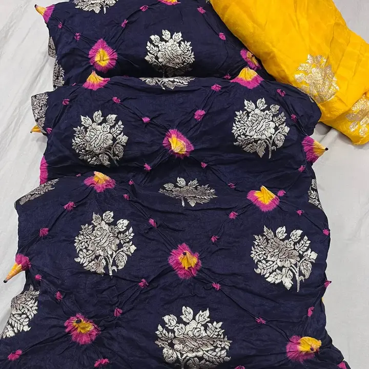 Post image Hey! Checkout my new product called
🥰🥰Original product🥰🥰


👉 pure Dola fabric with double colour bhandej whit beautiful flower mx z.