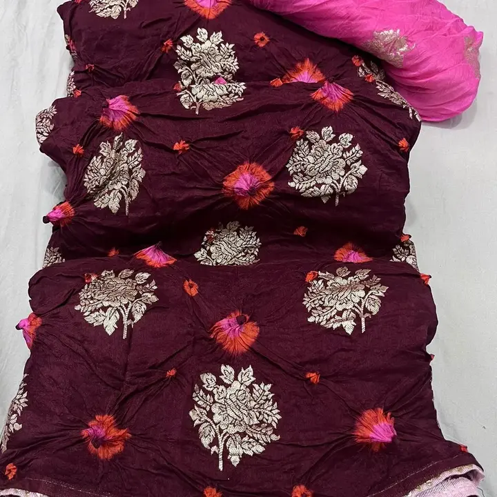 🥰🥰Original product🥰🥰


👉 pure Dola fabric with double colour bhandej whit beautiful flower mx z uploaded by Insta id - neelam_creation07  on 4/10/2023
