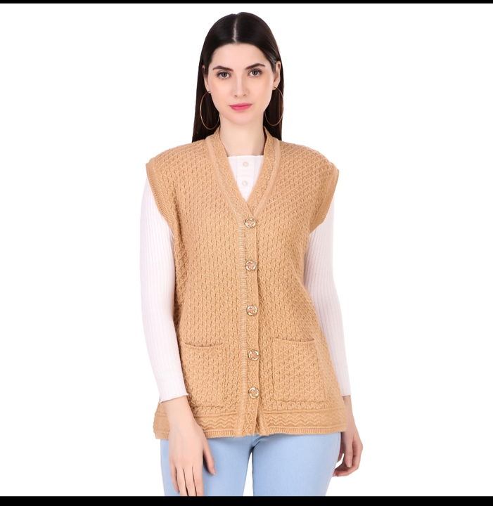 Women Sleevless Sweater uploaded by Meedchen on 4/10/2023