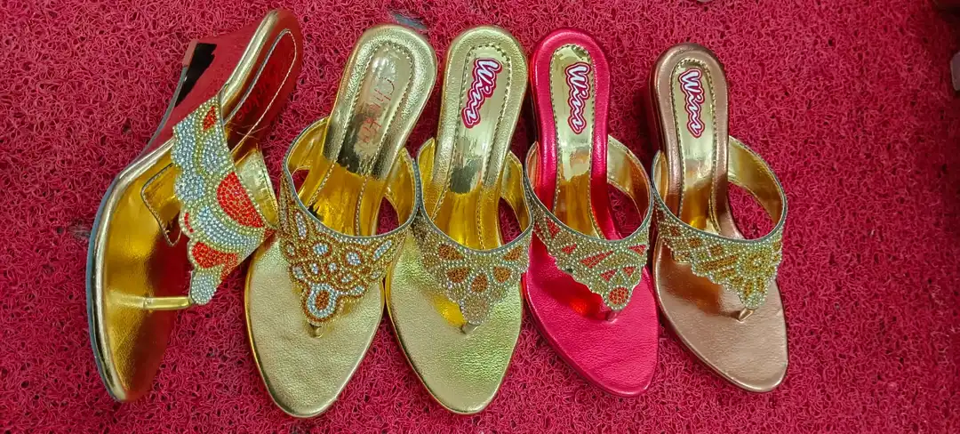 Product uploaded by Pragya Footwears on 4/11/2023