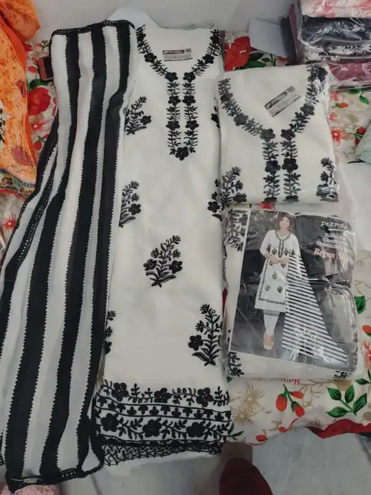 Pakistani suits  uploaded by Sahira fashion on 5/30/2024
