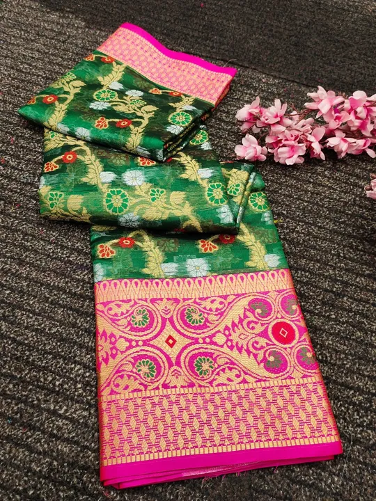 ```DHAMAKA DESIGN 

PURE HEAVY JAIPURI TWO PIC PAIR

HEAVY JAIPURI KURTI WITH PANT SET

SIZE - MENTI uploaded by Roza Fabrics on 4/11/2023