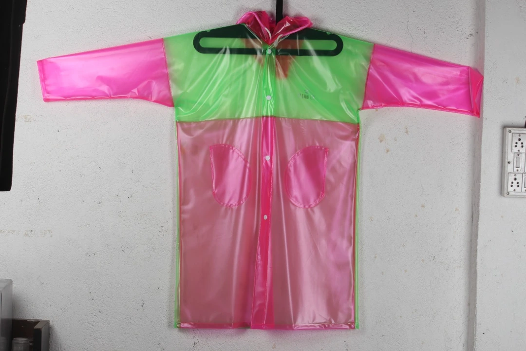 Girls rain coat.size.30/42 uploaded by Mountain Rainwear on 4/11/2023