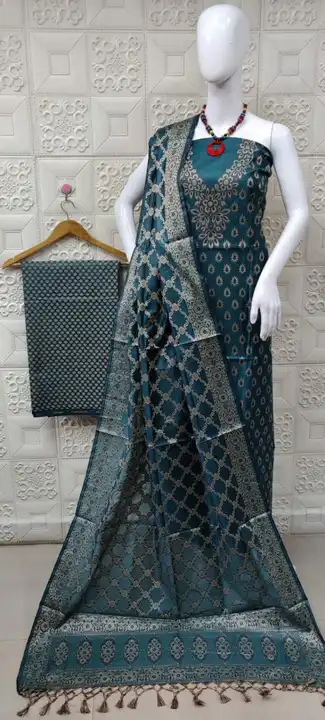 Banarsi suit uploaded by Sana silk sarees on 4/12/2023