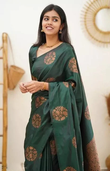 Banarasi silk Saree With Blouse Piece  uploaded by Ishita Enterprise on 4/12/2023
