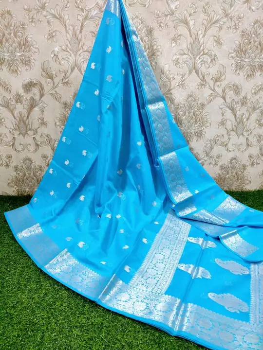 #banarasi #saree #banarasisaree #banaras #varanasi #banarasisilk #silk #handloom #fashion #sareelove uploaded by Sai prem sarees 9904179558 on 4/13/2023