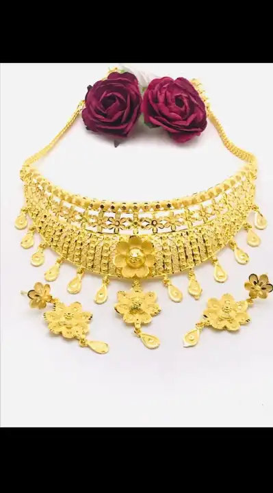 Gold chokar uploaded by Krishna jewellers on 5/29/2024