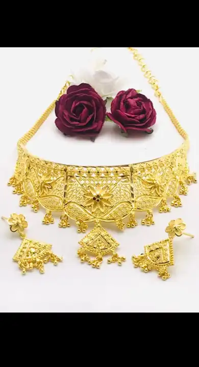 Gold chokar uploaded by Krishna jewellers on 4/13/2023
