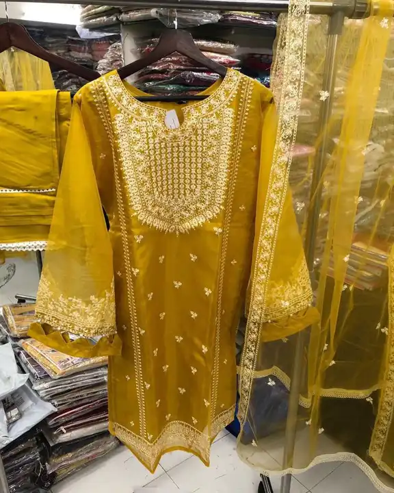 Readymade by shree fabs xl 42 uploaded by Heena fashion house on 4/14/2023
