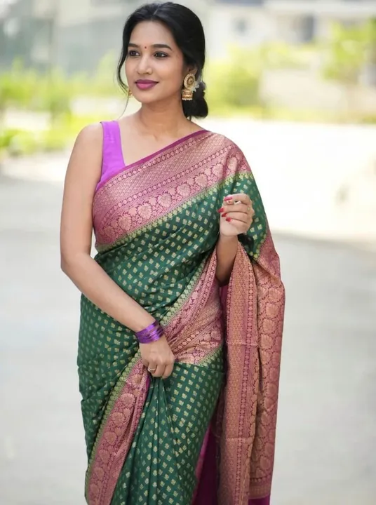 Beutiful banarasi silk saree  uploaded by Dhananjay Creations Pvt Ltd. on 4/14/2023