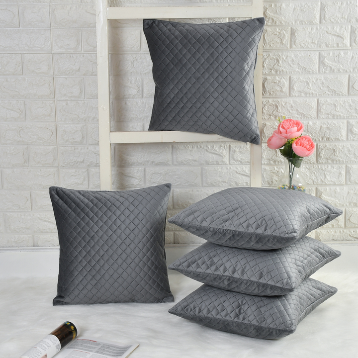 Velvet quilted cushion cover uploaded by Shyam Sunder & Co. on 4/15/2023