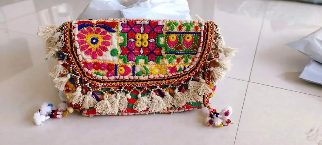 Clutch bag uploaded by Textills handicraft on 4/15/2023