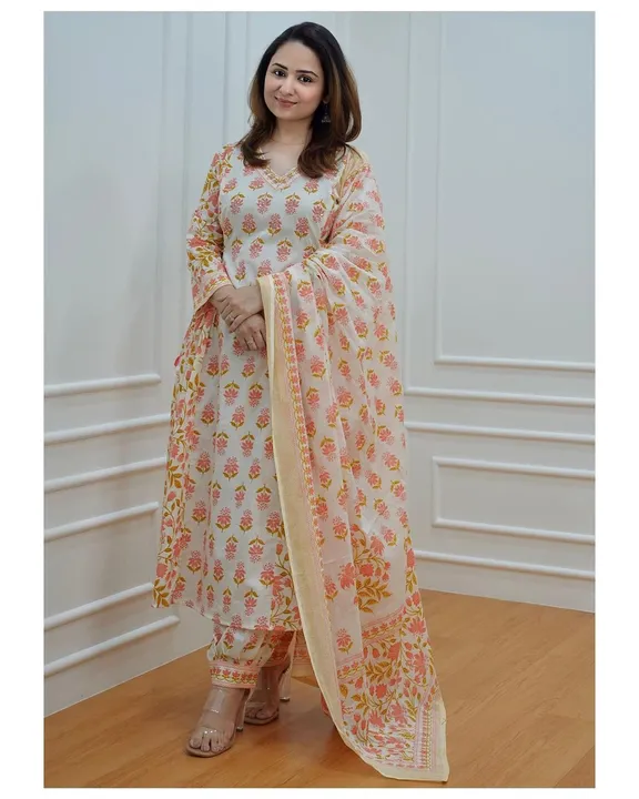 Product uploaded by ISHANI COLLECTIONS  on 4/16/2023