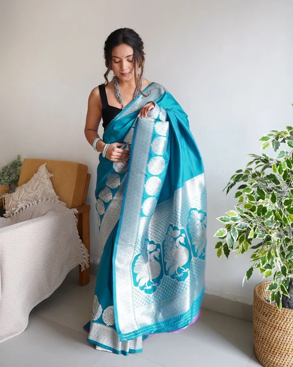 Banarasi saree uploaded by siyaram fashion on 4/16/2023