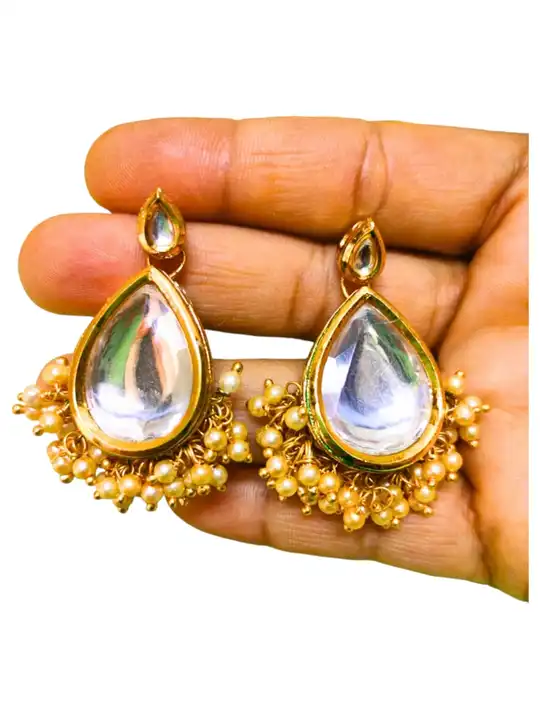 Kundan drop shape earrings  uploaded by business on 4/16/2023