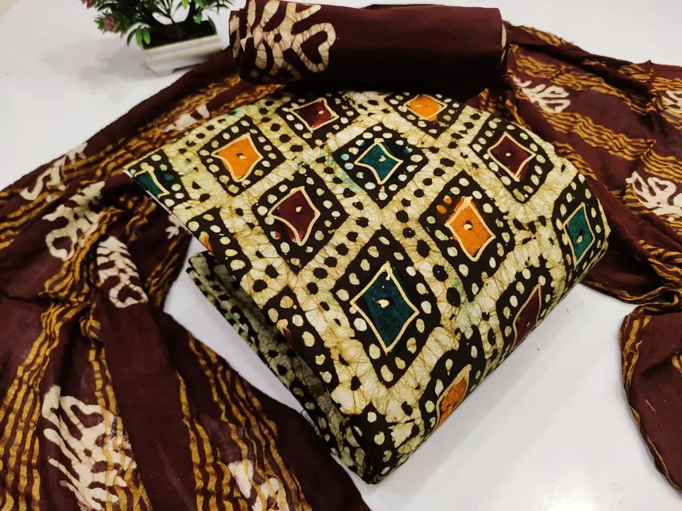 Rayon gold batik uploaded by Sai fashion on 4/16/2023