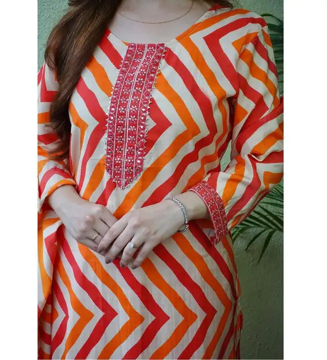 Get festive ready with our one side Rayon kaftan kurta set . It is decorated with zigzag prints and  uploaded by Mahipal Singh on 4/17/2023