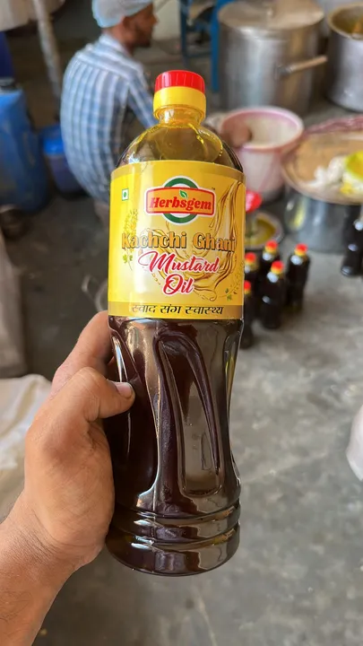 Coldpressed kachchi ghani mustard oil uploaded by business on 4/17/2023