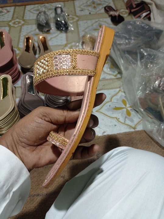 With box  uploaded by Al fine footwear jajmau kanpur on 4/18/2023