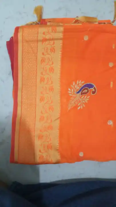 Ekarailic booty saree
Embroidery work + jhalar
Saree with blouse
Set - 6 piece
Colour - 6 
MOQ - 18
 uploaded by Salik Garments on 4/18/2023