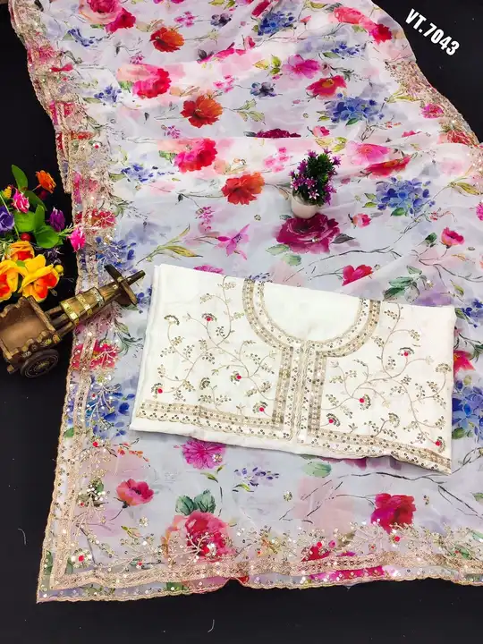 ☘️🛎️🛎️ NEW Launching 🛎️🍀


🥻 Sari Fabric: Premium Georgette with Embroidery Codding & Sequins W uploaded by Vishal trendz 1011 avadh textile market on 4/18/2023