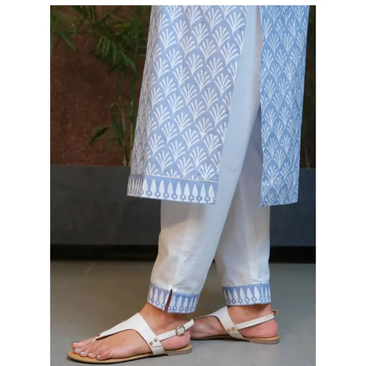NEW LUNCHING

👗*Beautiful Rayon 140  Fabric Straight kurti Pant With Malmal Dupatta. * 👗

⭐Availab uploaded by Mahipal Singh on 4/19/2023