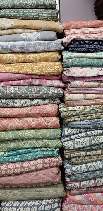 Cotton parinta new Dizan Rs,450. Suta 4.mtr1.pic uploaded by Sarda fashion on 4/19/2023