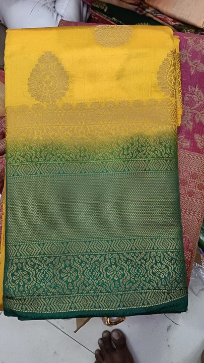 Organza and Banarasi Sadi uploaded by Maha Laxmi textile on 4/19/2023