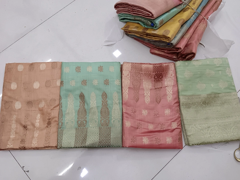 Organza and Banarasi Sadi uploaded by Maha Laxmi textile on 4/19/2023