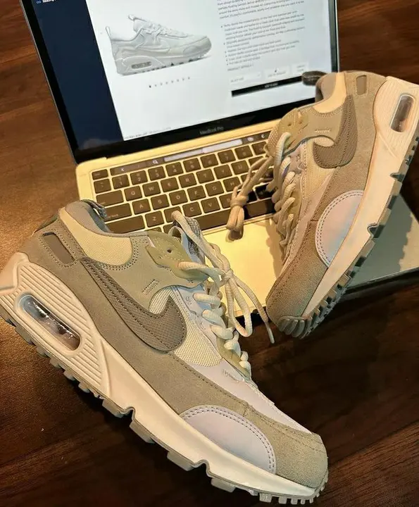 Nike AIR MAX  uploaded by The iconic on 4/19/2023