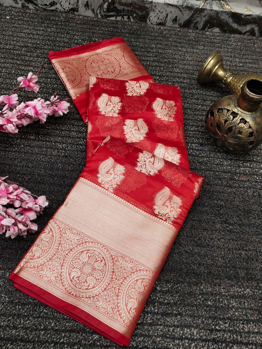 Soft organza silk with rich pallu golden zari woven pallu uploaded by Suyukti fab on 4/19/2023