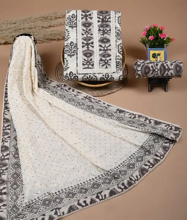 Muslin suit with dola silk heavy work dupatta uploaded by JAIPUR COTTON FABRIC on 4/19/2023