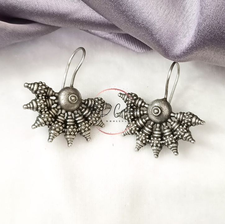 Silver-toned brass Oxidised Stud Earring
  uploaded by a3d creation on 4/19/2023