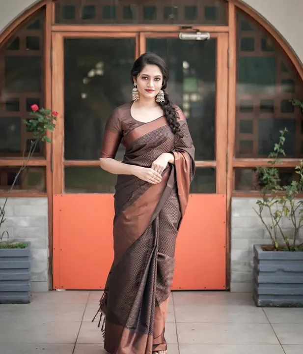Rich pallu With Allover Golden Zari Weaving Border design saree uploaded by DHANANJAY CREATION  on 4/20/2023