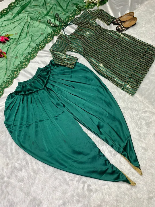 Top dhoti set uploaded by Villa outfit on 4/20/2023