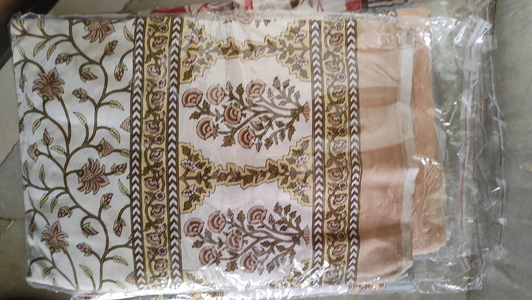 Double bed sheet uploaded by Sufiya collection on 4/20/2023