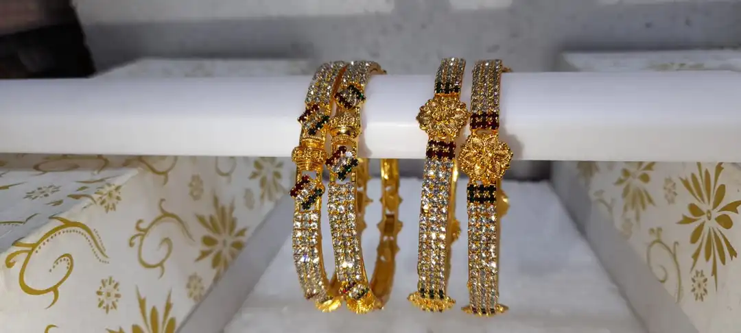 Ad bangle pair uploaded by business on 4/20/2023