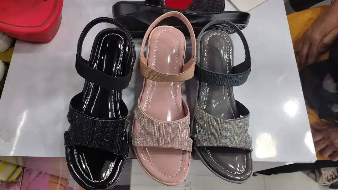 Women's heels  uploaded by Singh Traders on 4/21/2023