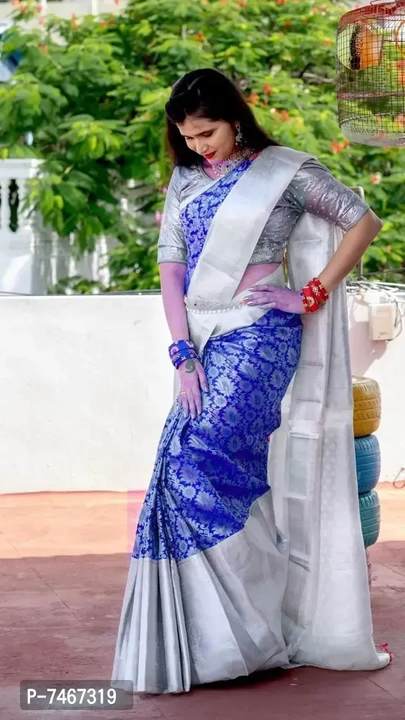 *Stylish Cotton Silk Pink Jacquard Saree With Blouse Piece*

 *Size*:
Free Size(Saree Length - 5.3 m uploaded by Advika fashions on 4/21/2023