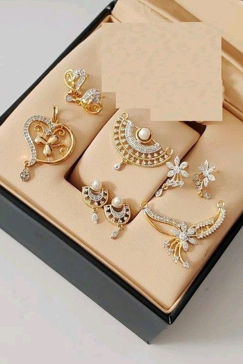 Women jewelry uploaded by Ferry fashion on 3/6/2021