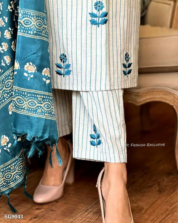 Catalog Name: *three pcs handloom collection *

This outfit is the must have for your wardrobe it ra uploaded by Sonam karan fashion superior on 4/21/2023