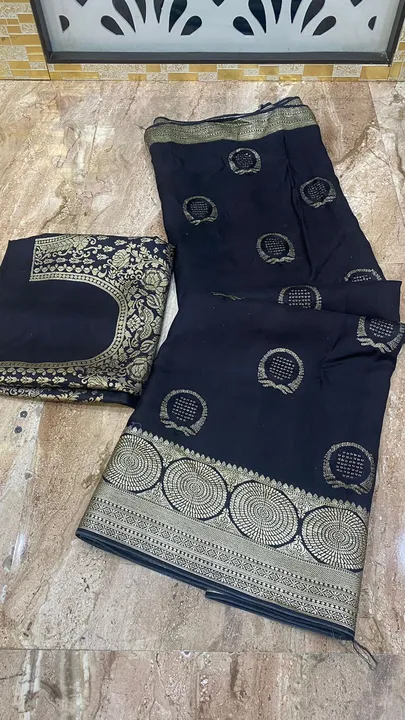 💗moonga silk Saree*fully demanding saree 
 
🥰🥰Original product🥰🥰


👉👉pure moonga silk fabric  uploaded by Gotapatti manufacturer on 4/22/2023