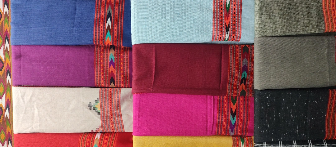 Post image I want 100 pieces of Need retailers , resellers  pan india at a total order value of 28000. I am looking for Hand woven
Hand stitched
Stoles
Caps
Kullu shawls. Please send me price if you have this available.