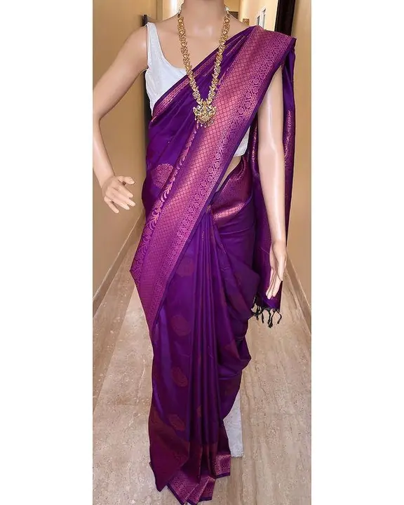 Banarasii sarees  uploaded by Villa outfit on 4/24/2023