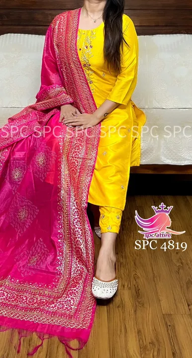 Product uploaded by Khushi Ethnicwear on 4/25/2023