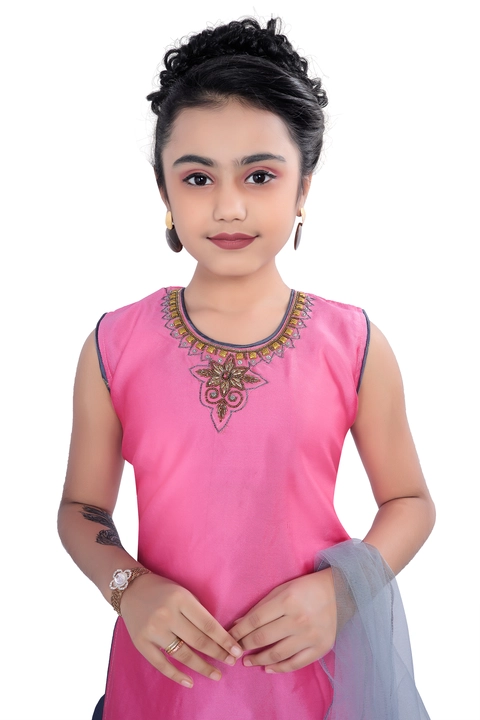Pink dress for girls /shadi wear /Lowest price dress uploaded by business on 4/25/2023
