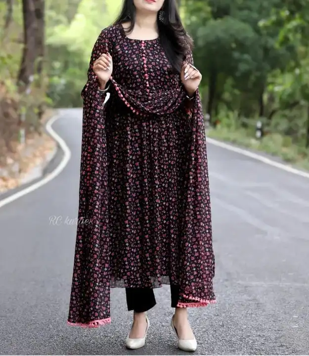 *New launch🥰🥰*


*Beautiful Rayon anarkali 🌺*

Planning to steal limelight? Style this super gorg uploaded by Mahipal Singh on 4/26/2023